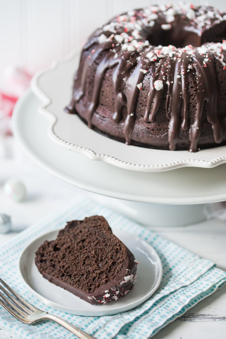 Easy Christmas Cakes Ideas That You'll Want to Try This Year